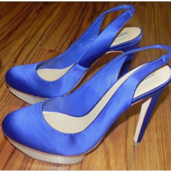 Bcbg Pump - Picture 4 of 8